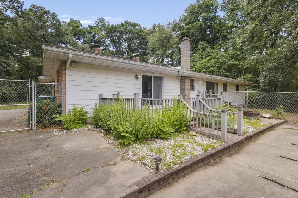 2135 S 13th Street Niles, MI 49120