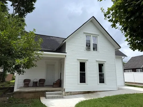 203 Donnell St