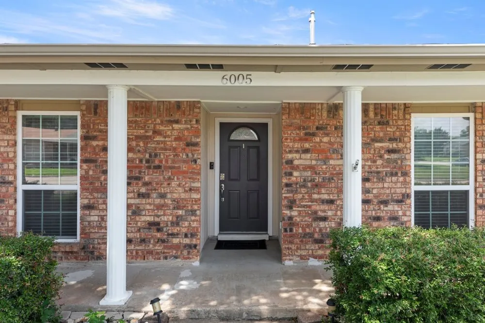 6005 Blair Oaks Drive The Colony, TX 75056