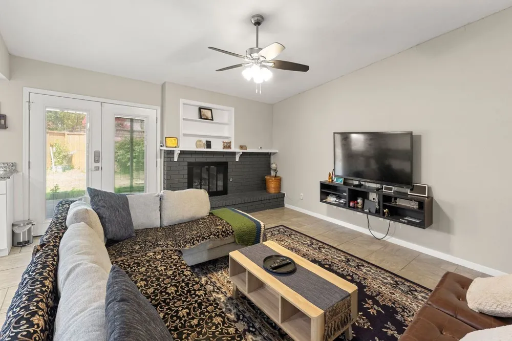6005 Blair Oaks Drive The Colony, TX 75056