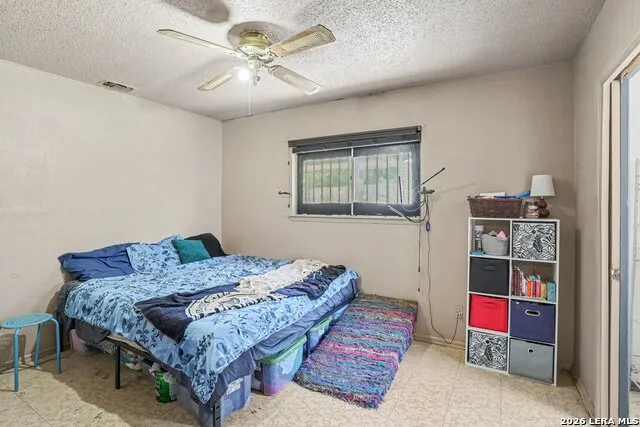 5119 Oldstead St San Antonio, TX 78228