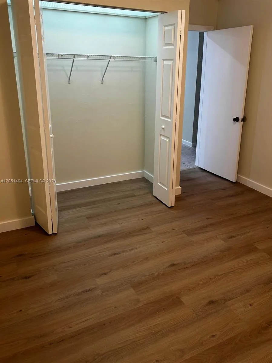 6524 NW 188th Ln Hialeah, FL 33015