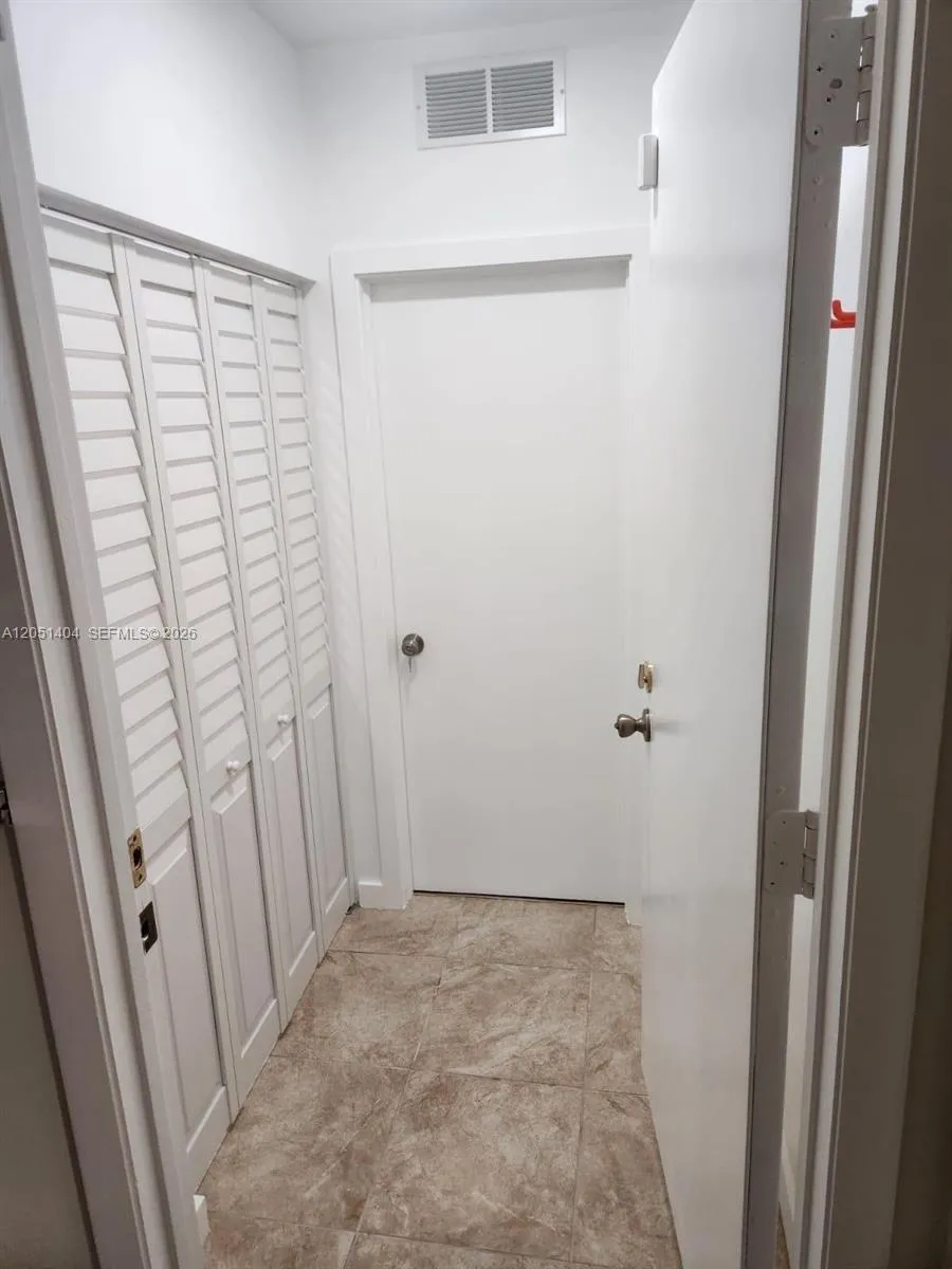 6524 NW 188th Ln Hialeah, FL 33015