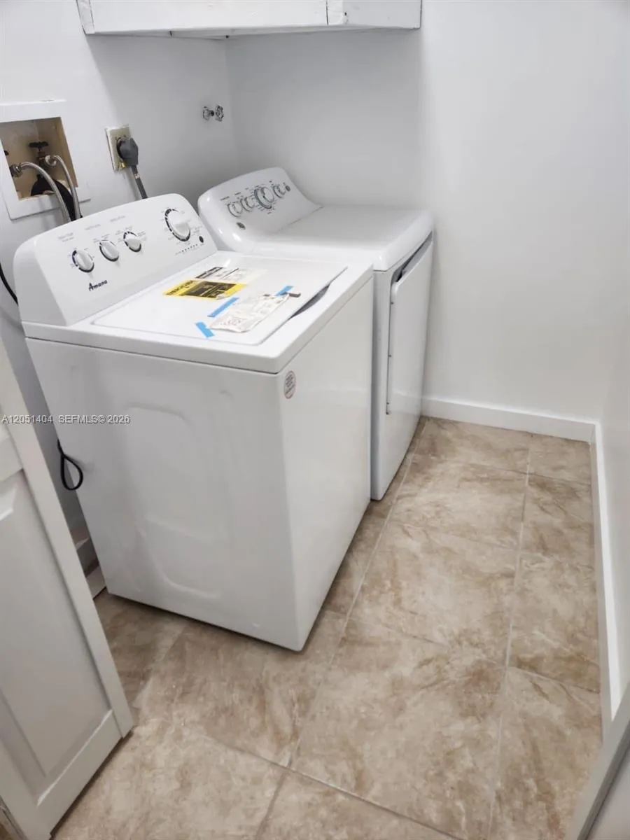 6524 NW 188th Ln Hialeah, FL 33015