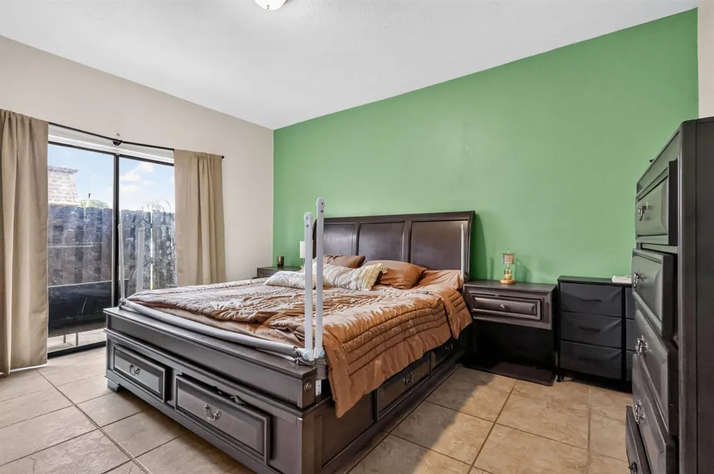 1201 WATERVIEW CIRCLE #12a Palm Springs, FL 33461