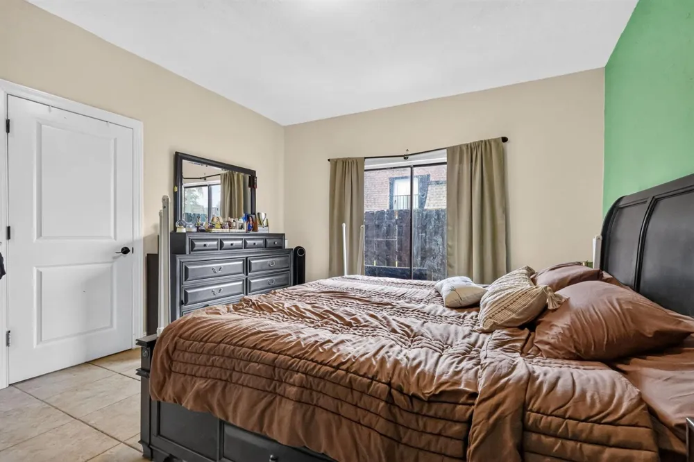1201 WATERVIEW CIRCLE #12a Palm Springs, FL 33461