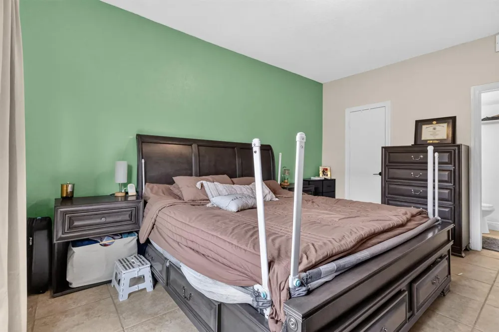 1201 WATERVIEW CIRCLE #12a Palm Springs, FL 33461