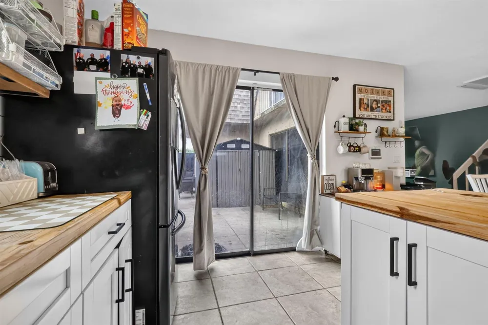 1201 WATERVIEW CIRCLE #12a Palm Springs, FL 33461