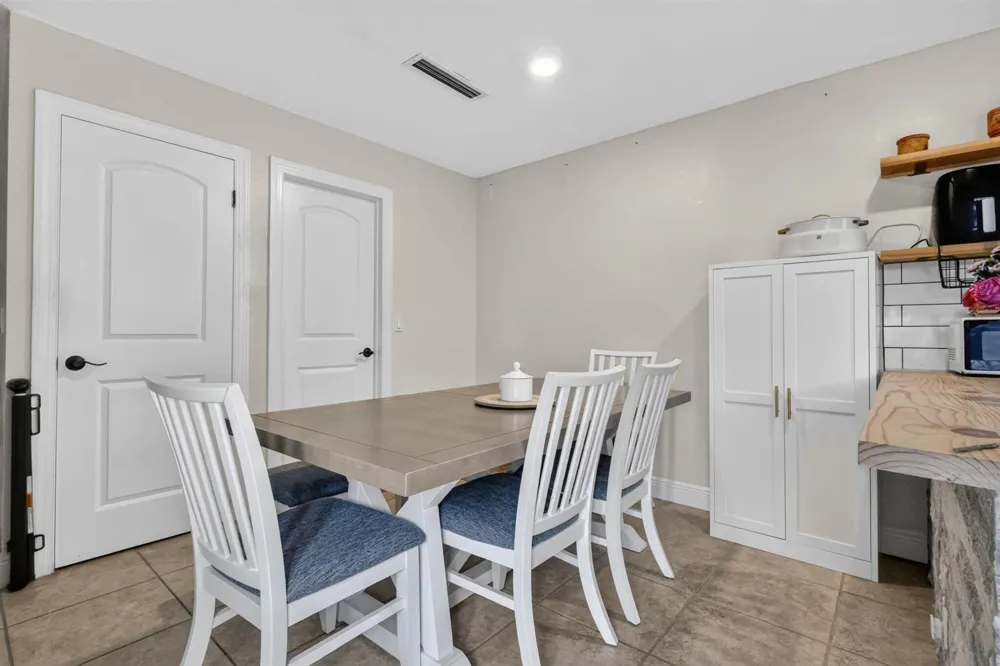 1201 WATERVIEW CIRCLE #12a Palm Springs, FL 33461