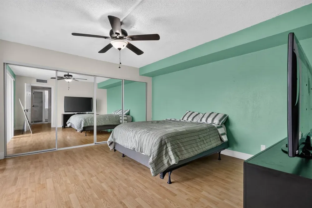 1201 WATERVIEW CIRCLE #12a Palm Springs, FL 33461