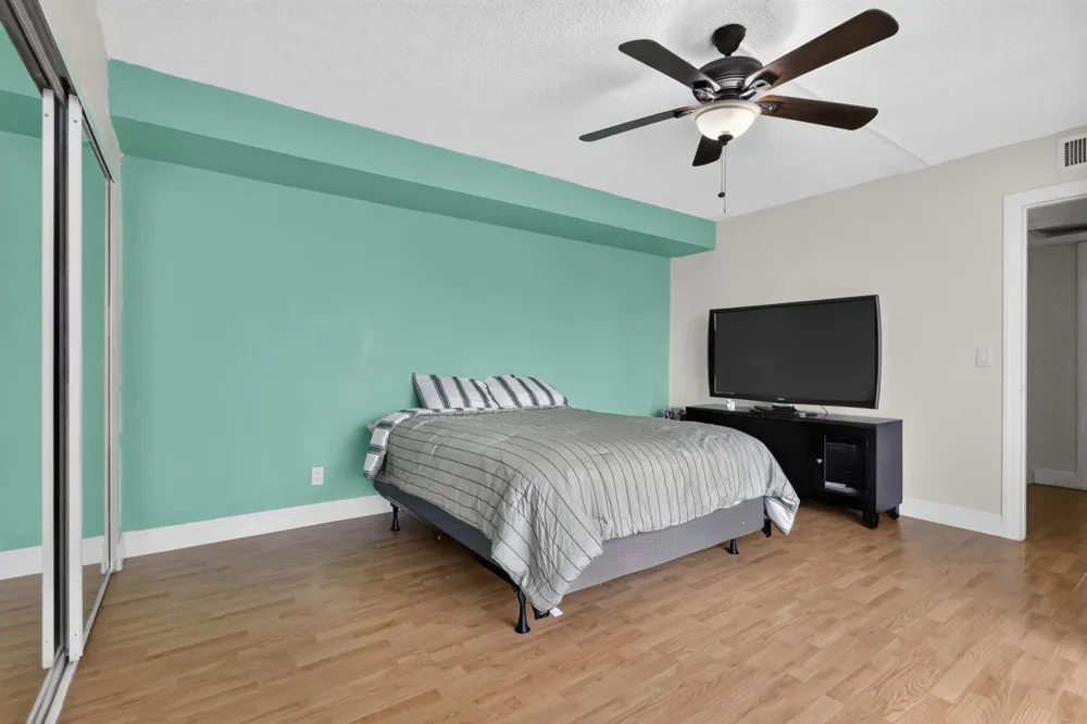 1201 WATERVIEW CIRCLE #12a Palm Springs, FL 33461