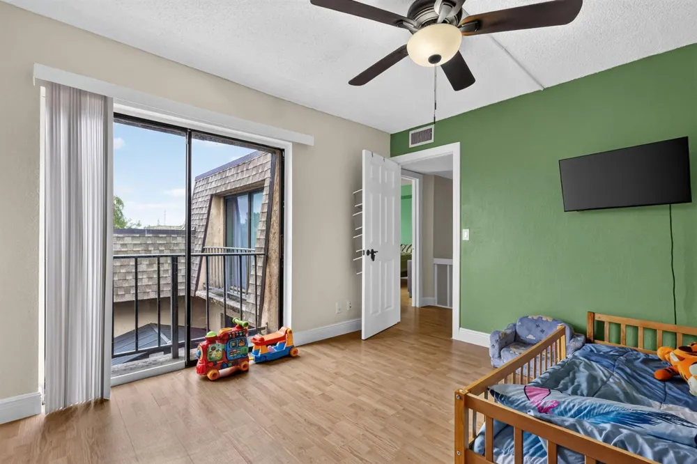 1201 WATERVIEW CIRCLE #12a Palm Springs, FL 33461
