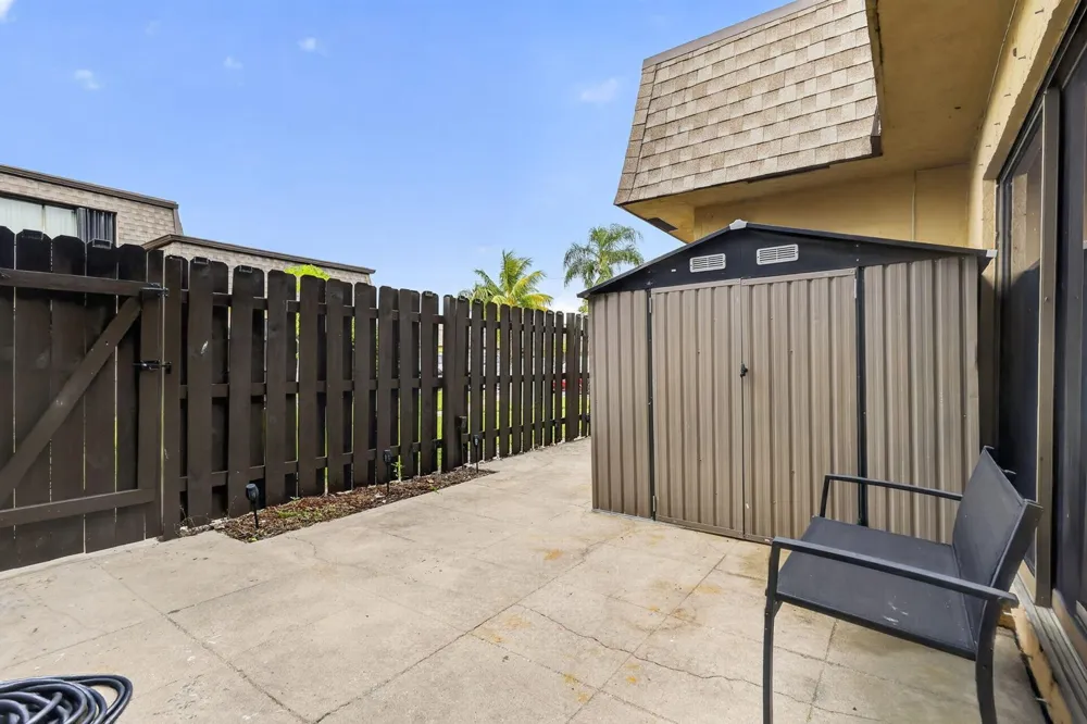 1201 WATERVIEW CIRCLE #12a Palm Springs, FL 33461