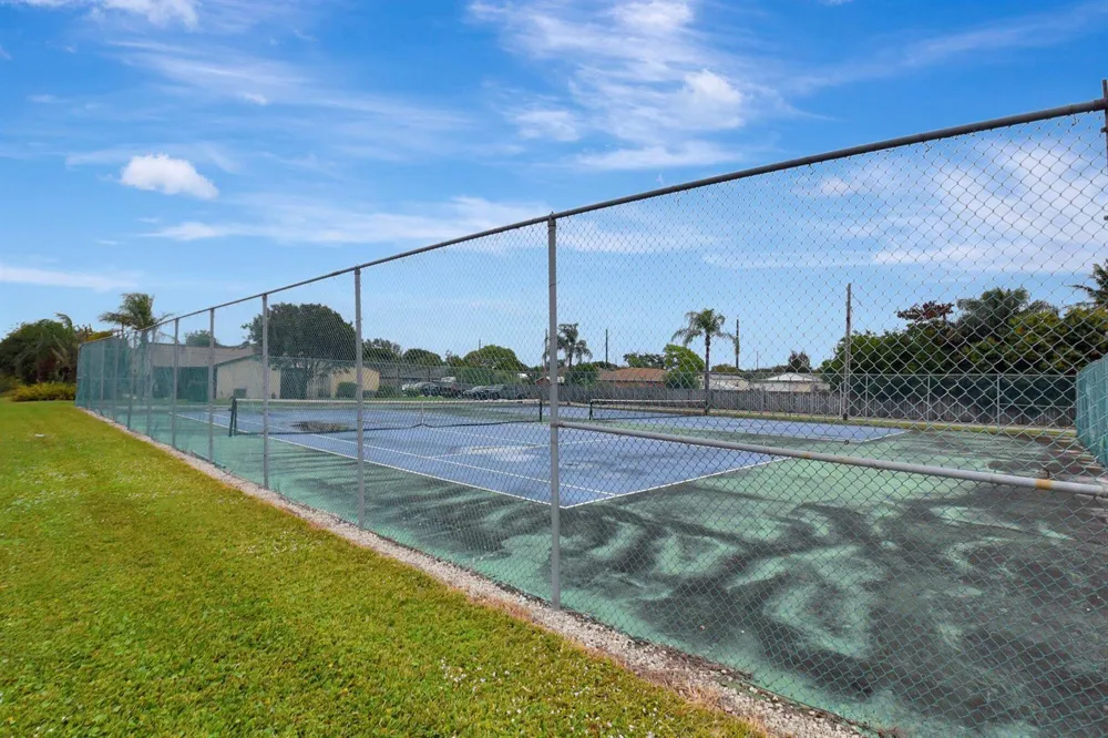 1201 WATERVIEW CIRCLE #12a Palm Springs, FL 33461