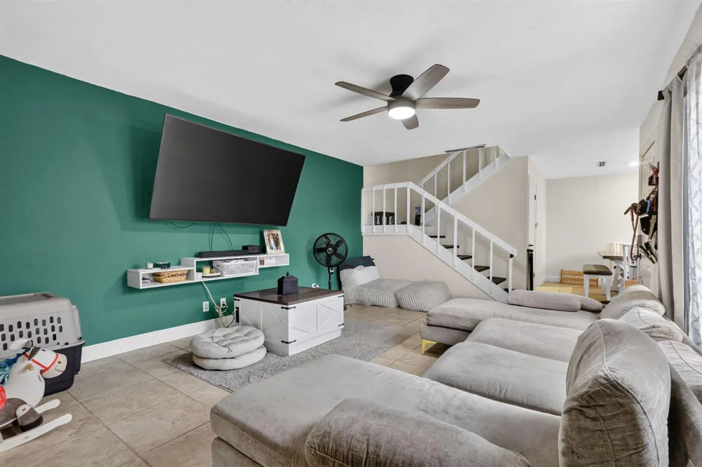 1201 WATERVIEW CIRCLE #12a Palm Springs, FL 33461