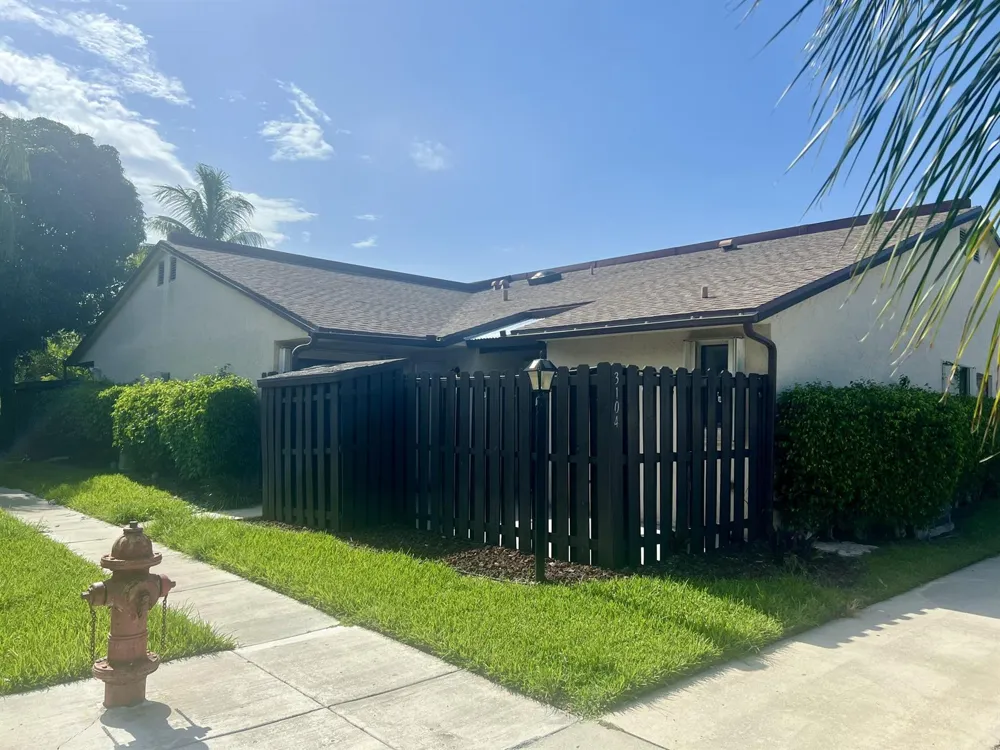3104 Waterview Circle Palm Springs, FL 33461