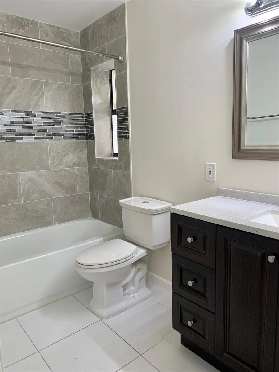 3104 Waterview Circle Palm Springs, FL 33461