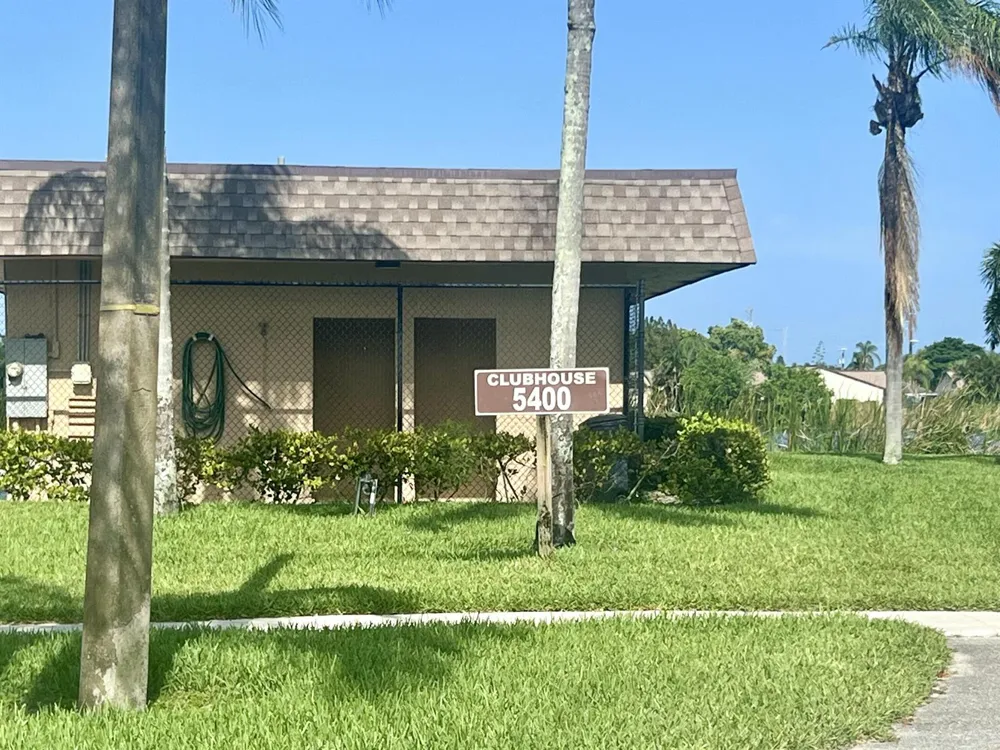 3104 Waterview Circle Palm Springs, FL 33461