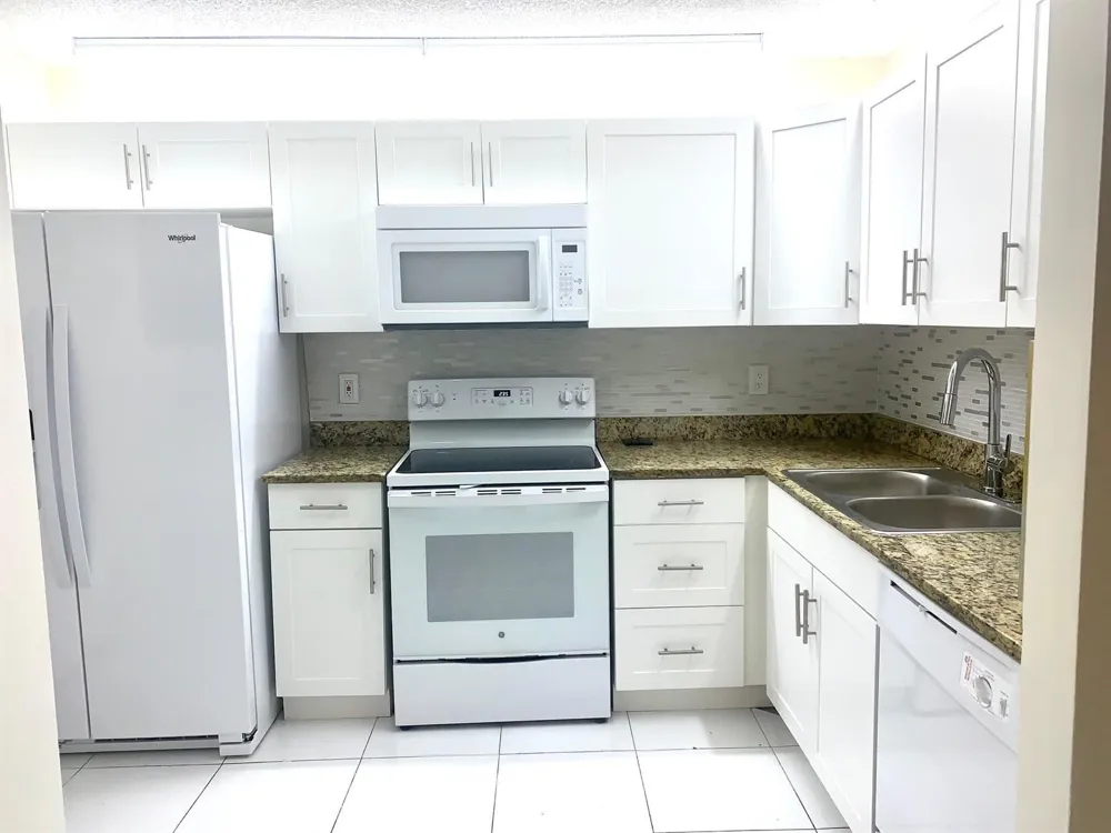 3104 Waterview Circle Palm Springs, FL 33461