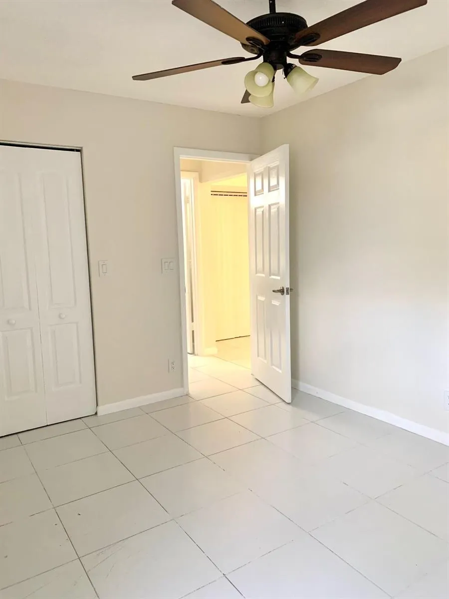 3104 Waterview Circle Palm Springs, FL 33461