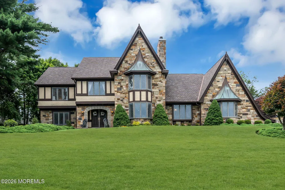2520 Autumn Drive Manasquan, NJ 08736