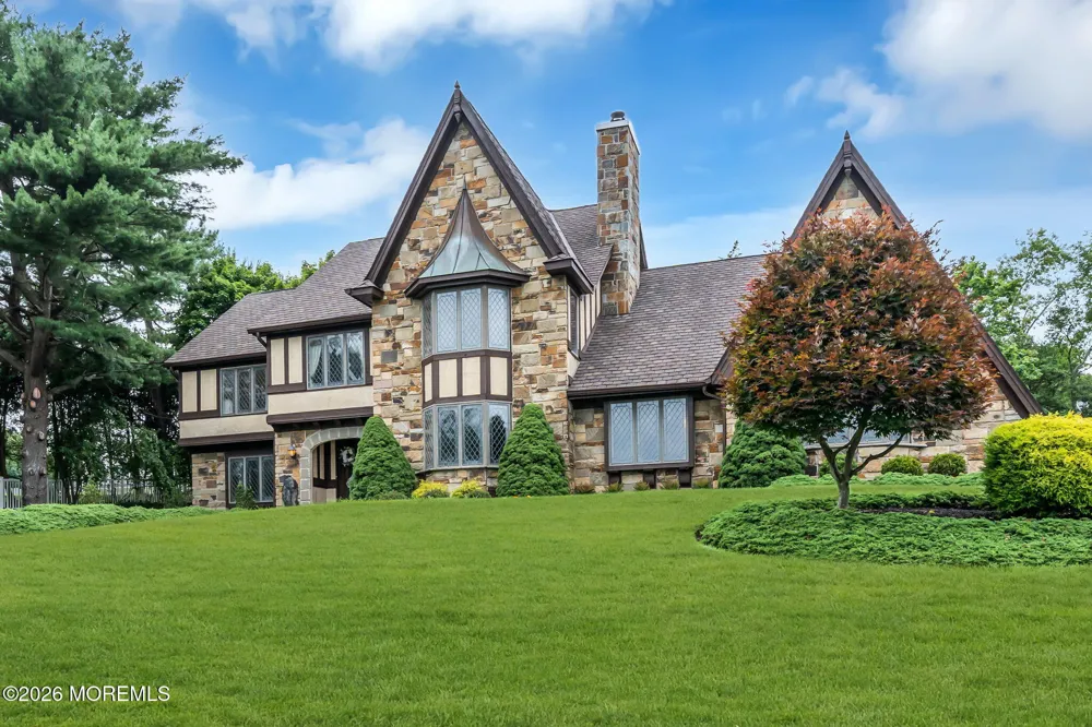 2520 Autumn Drive Manasquan, NJ 08736