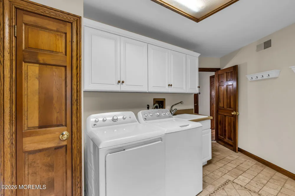 2520 Autumn Drive Manasquan, NJ 08736