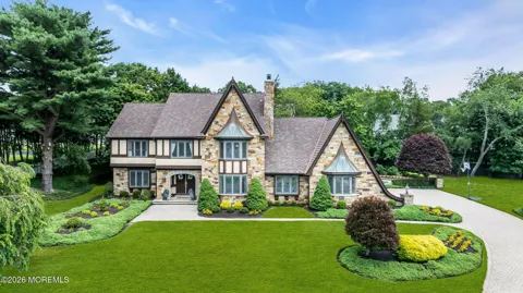 2520 Autumn Drive