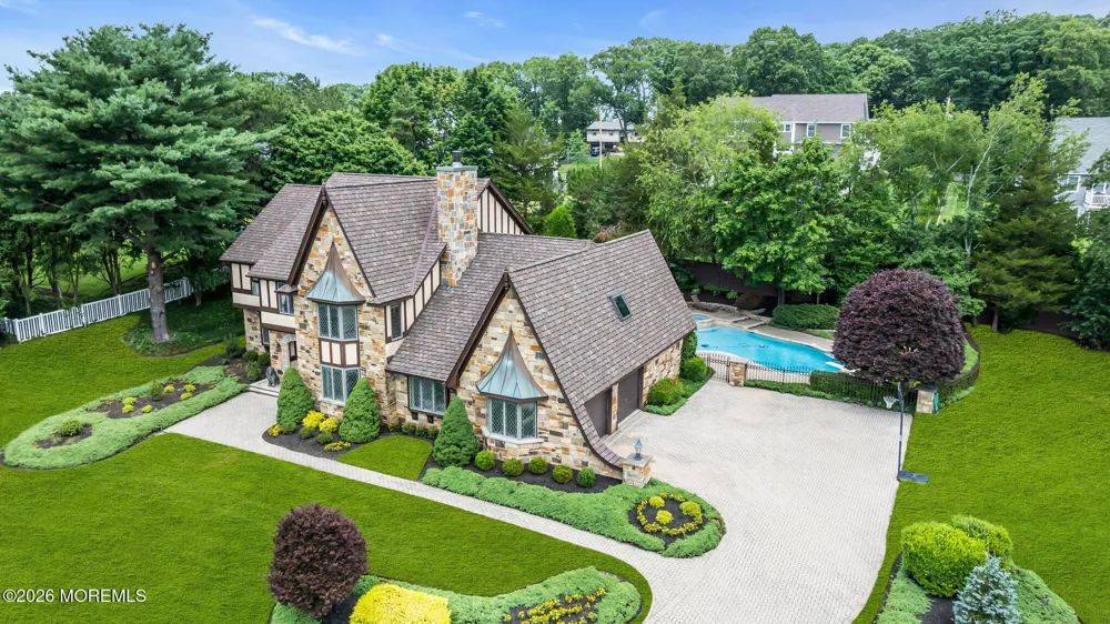2520 Autumn Drive Manasquan, NJ 08736