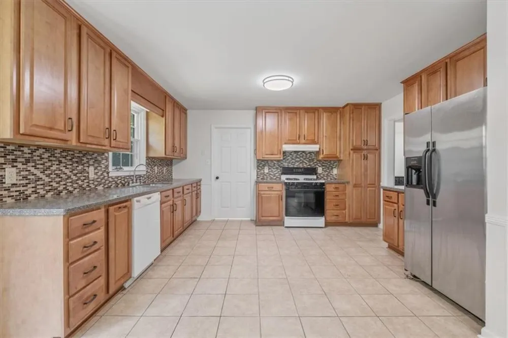 591 Old Taylorsville Rd Aragon, GA 30104