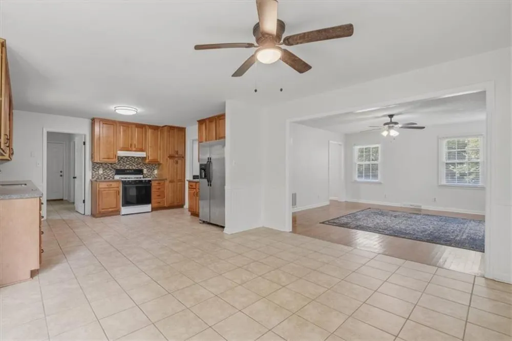 591 Old Taylorsville Rd Aragon, GA 30104