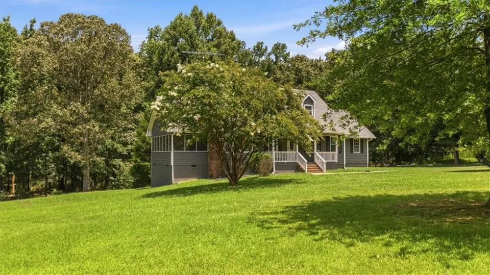 591 Old Taylorsville Rd Aragon, GA 30104