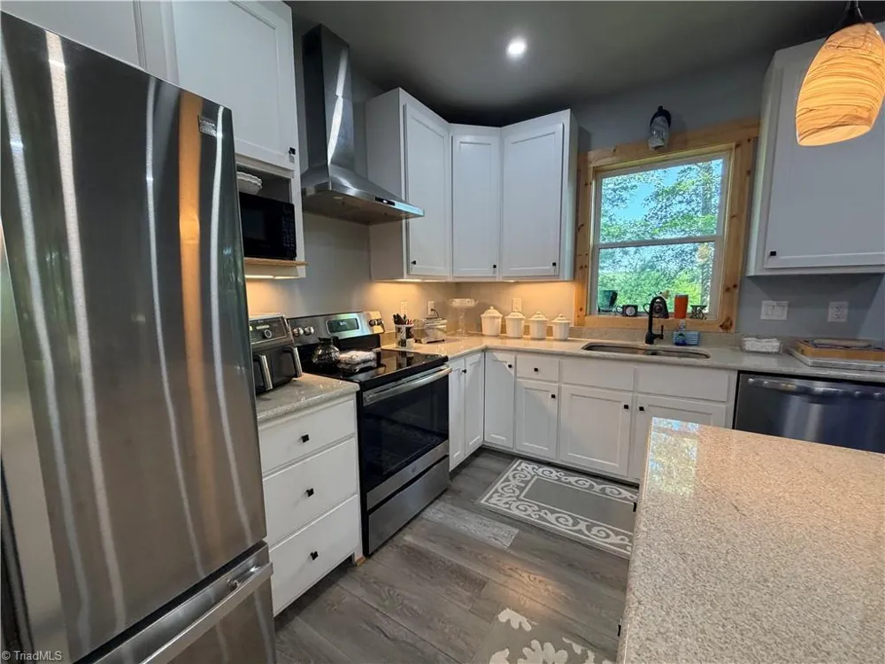 74 Forest Lane Ennice, NC 28623