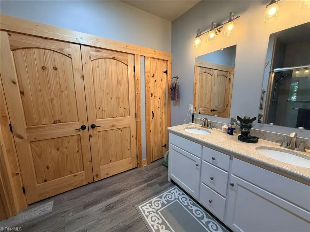 74 Forest Lane Ennice, NC 28623