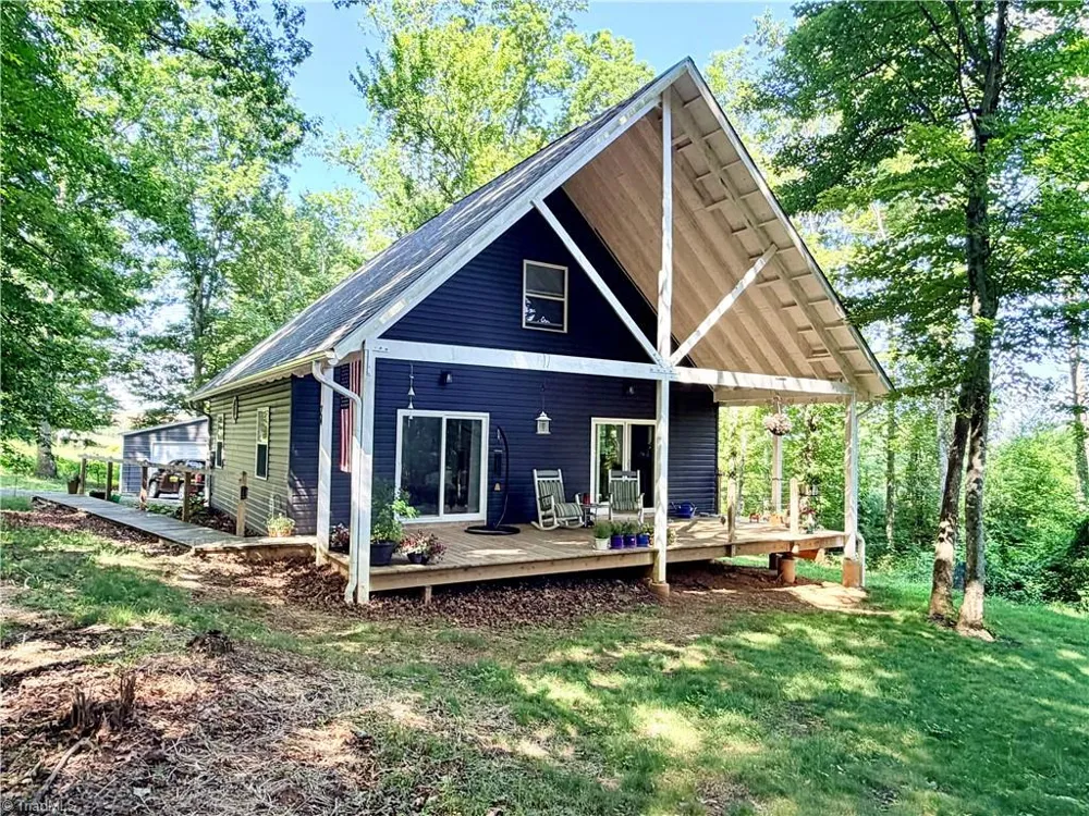 74 Forest Lane Ennice, NC 28623