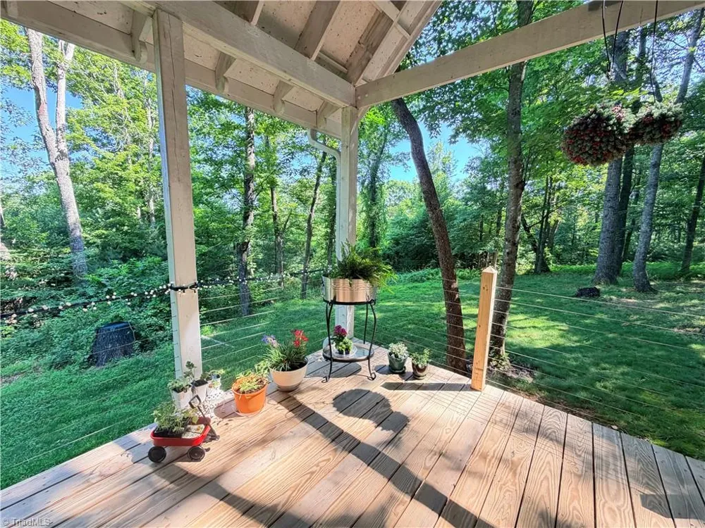 74 Forest Lane Ennice, NC 28623