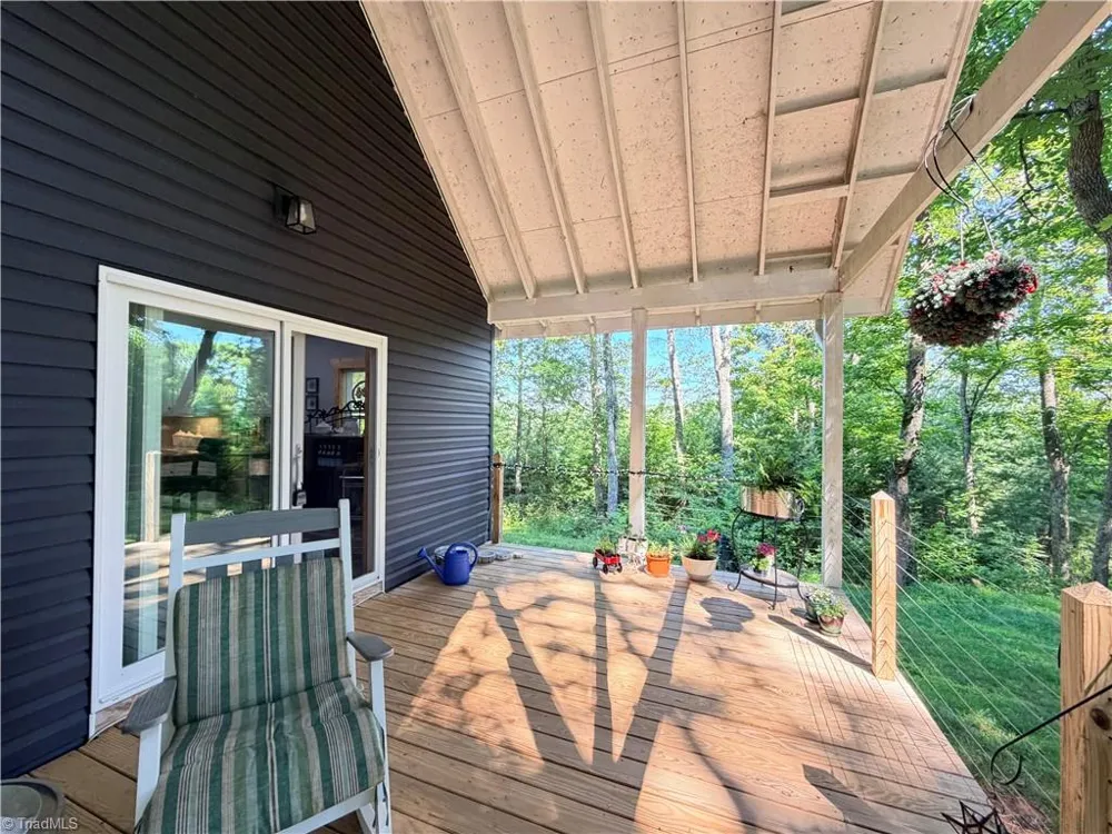 74 Forest Lane Ennice, NC 28623