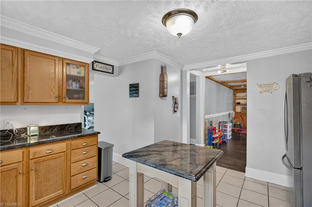 2441 Cunningham Road Thomasville, NC 27360
