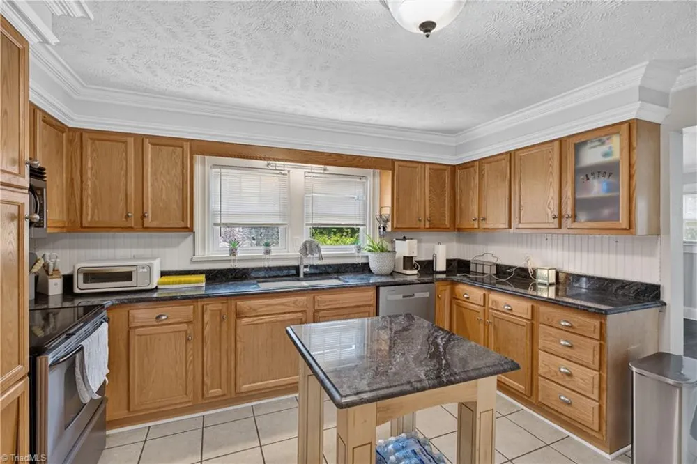 2441 Cunningham Road Thomasville, NC 27360