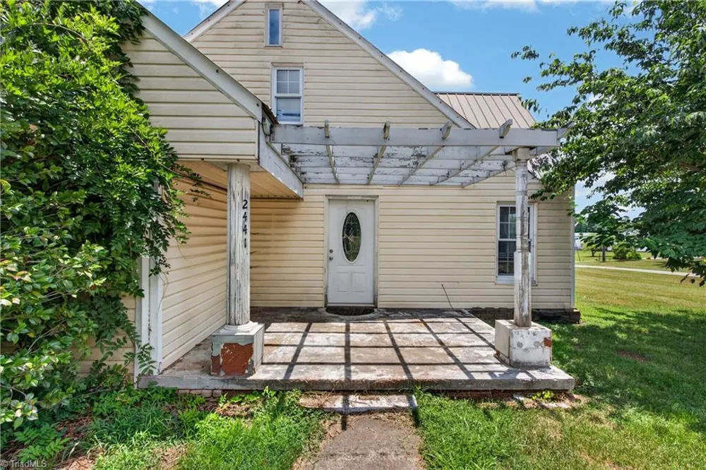 2441 Cunningham Road Thomasville, NC 27360