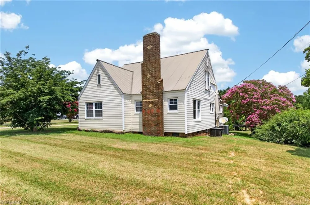 2441 Cunningham Road Thomasville, NC 27360