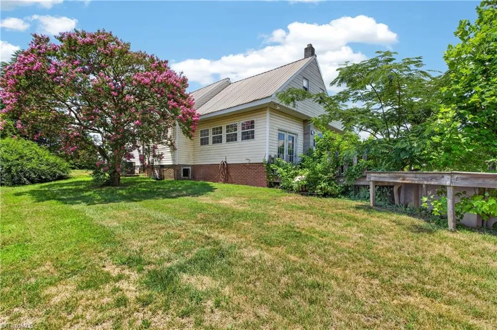 2441 Cunningham Road Thomasville, NC 27360