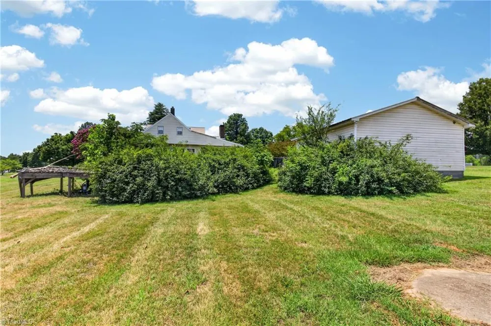 2441 Cunningham Road Thomasville, NC 27360
