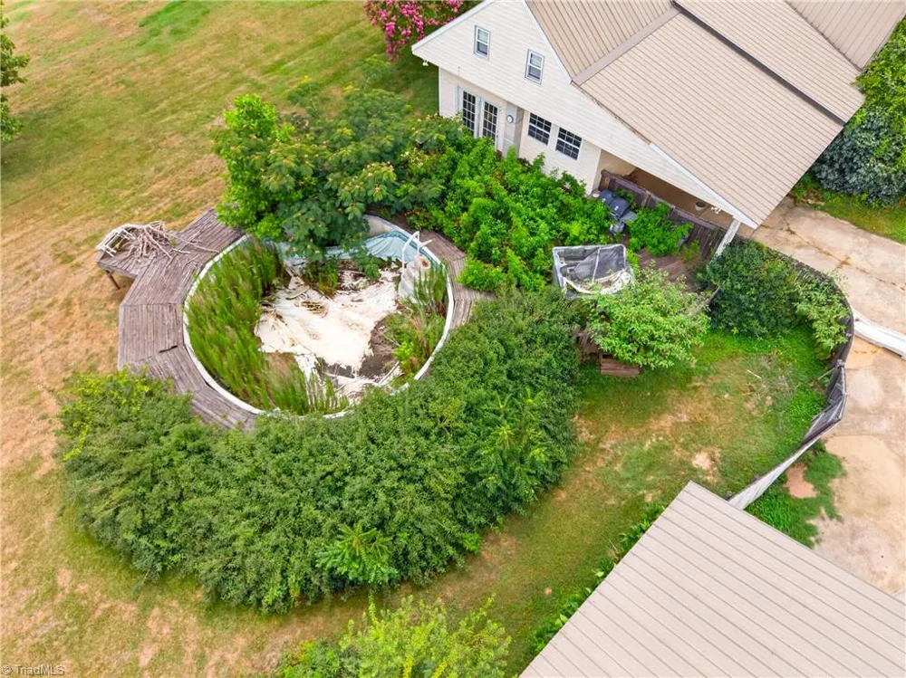 2441 Cunningham Road Thomasville, NC 27360
