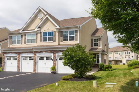 2604 ROCKLEDGE COURT