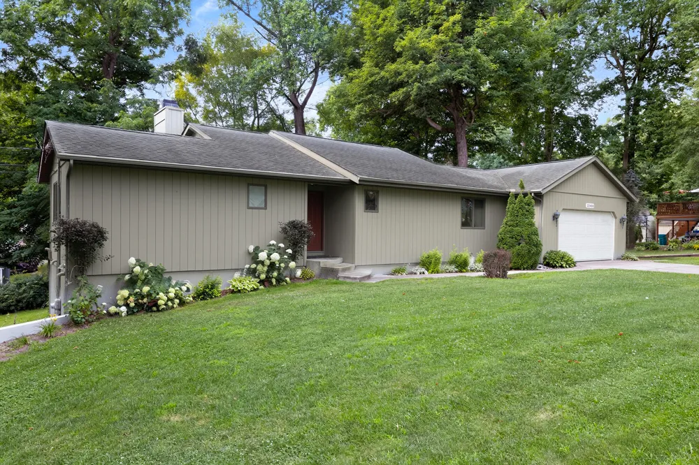 22403 Maple Row Street Cassopolis, MI 49031