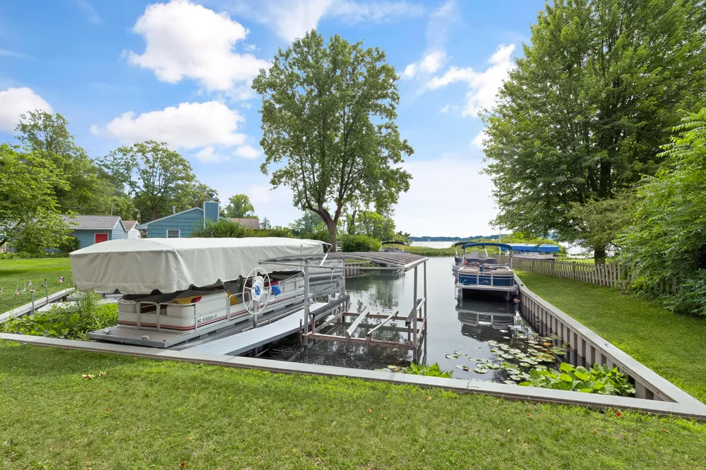 22403 Maple Row Street Cassopolis, MI 49031
