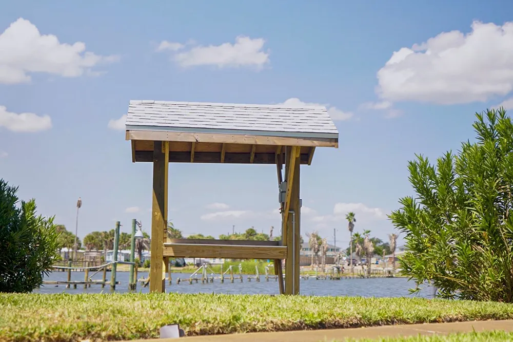 71 Nassau Drive #402 Rockport, TX 78382