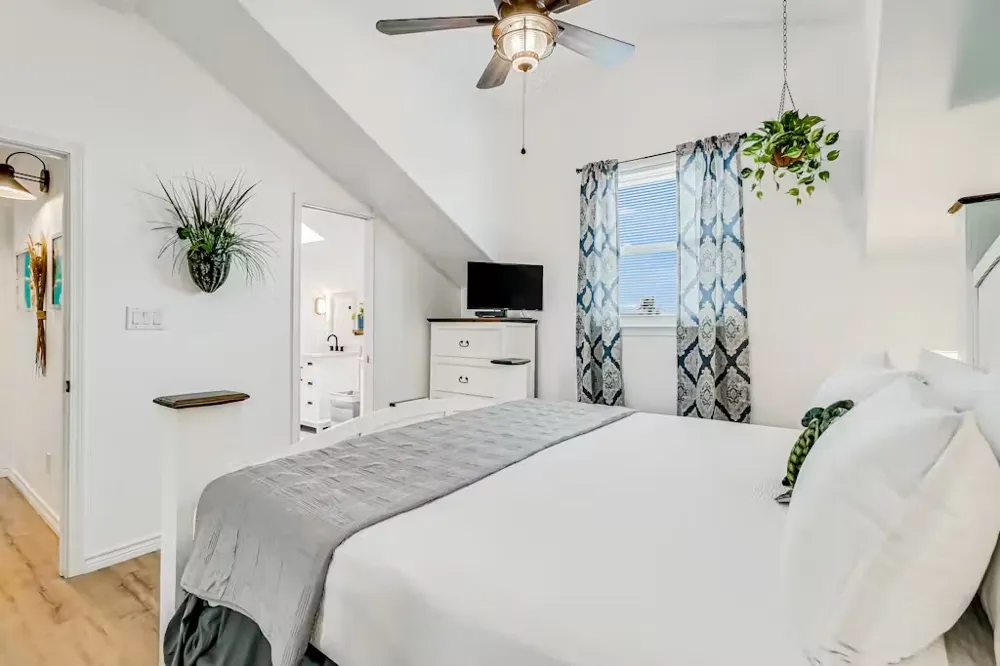 71 Nassau Drive #402 Rockport, TX 78382
