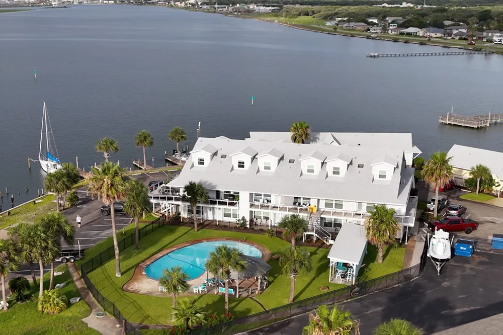 71 Nassau Drive #402 Rockport, TX 78382
